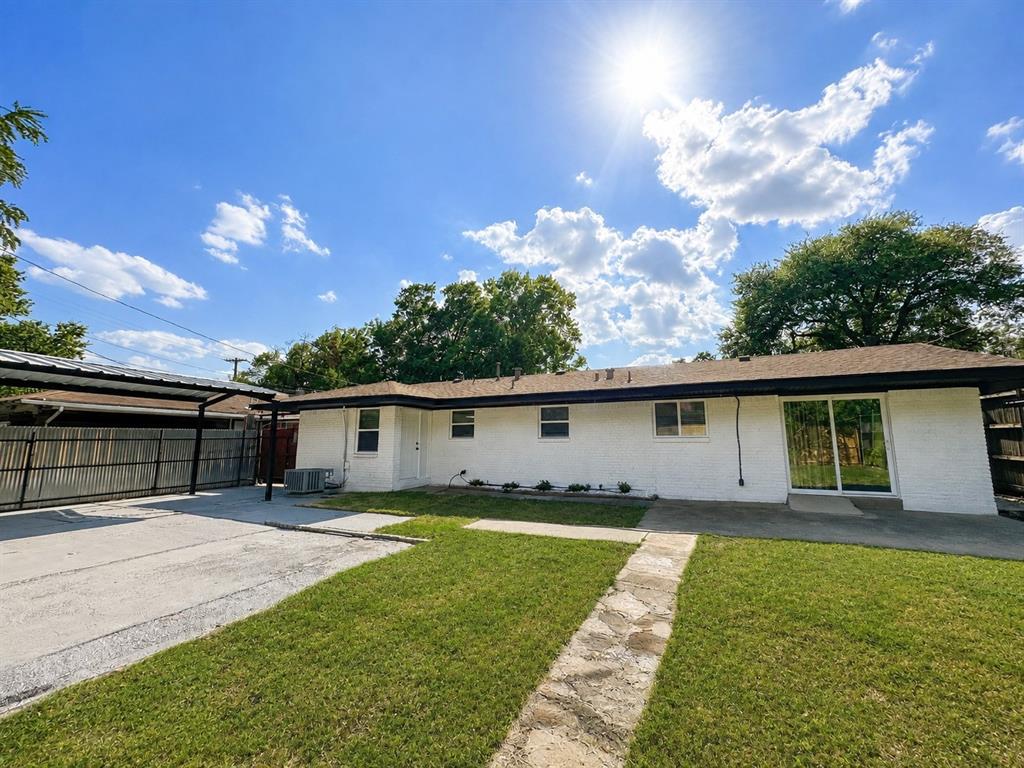 1212 Stevens Ridge Drive Dallas, TX 75211 - Photo 4 of 15 Gallery Image 4