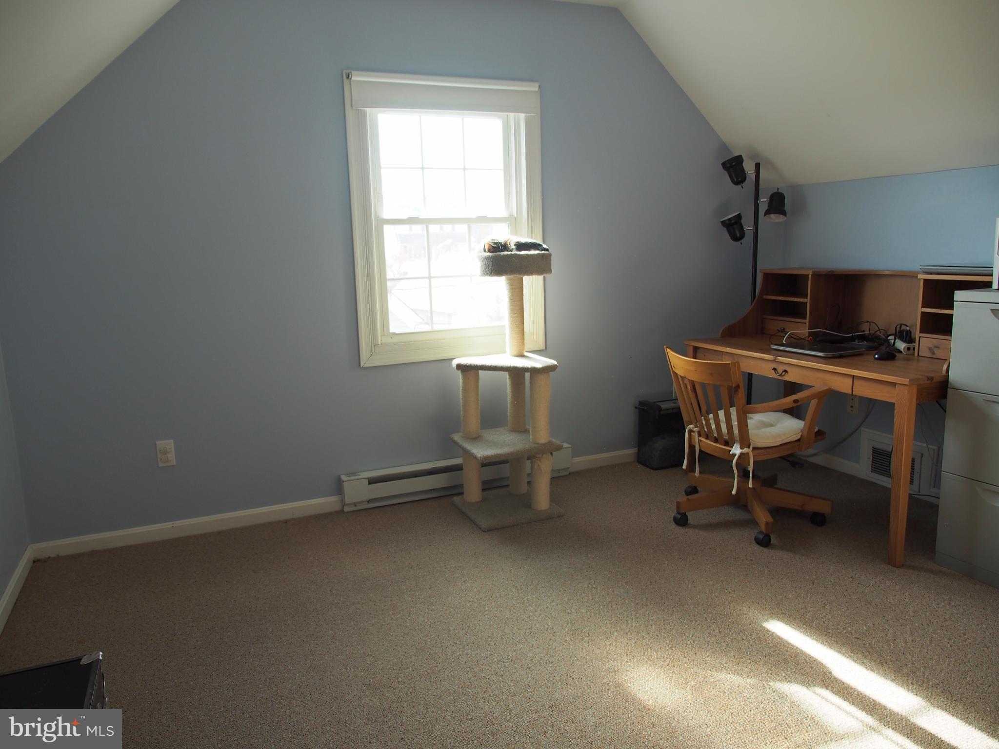 5560 Oakland Road Baltimore, MD 21227 - Photo 19 of 30 Bedroom