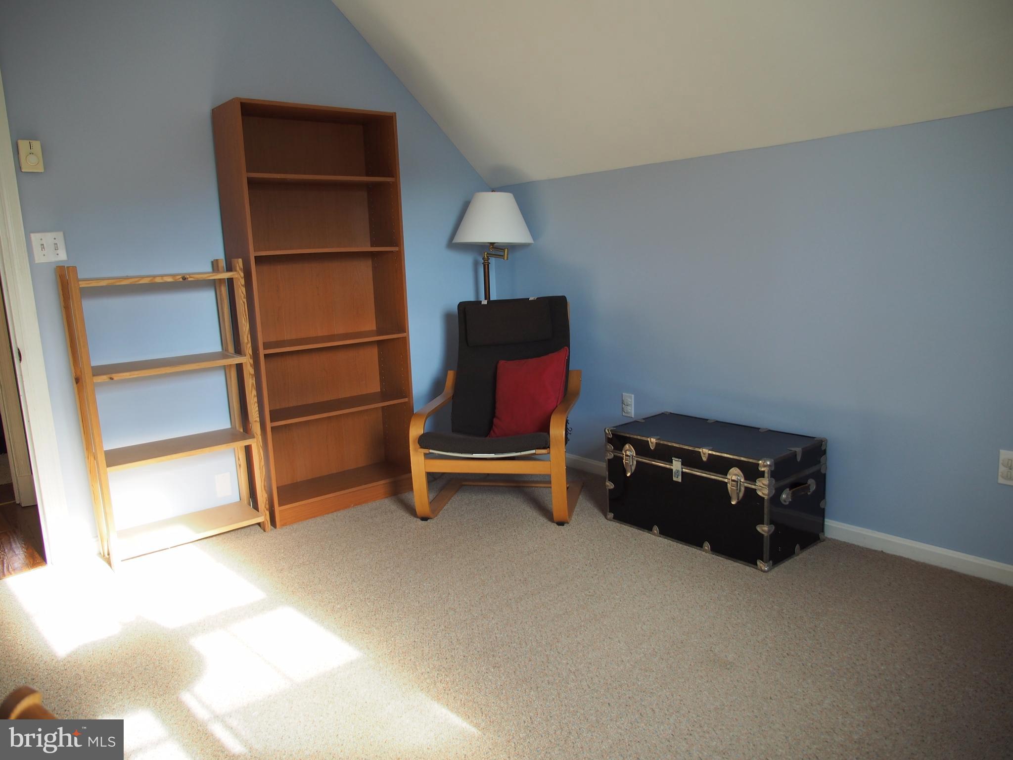 5560 Oakland Road Baltimore, MD 21227 - Photo 21 of 30 Bedroom
