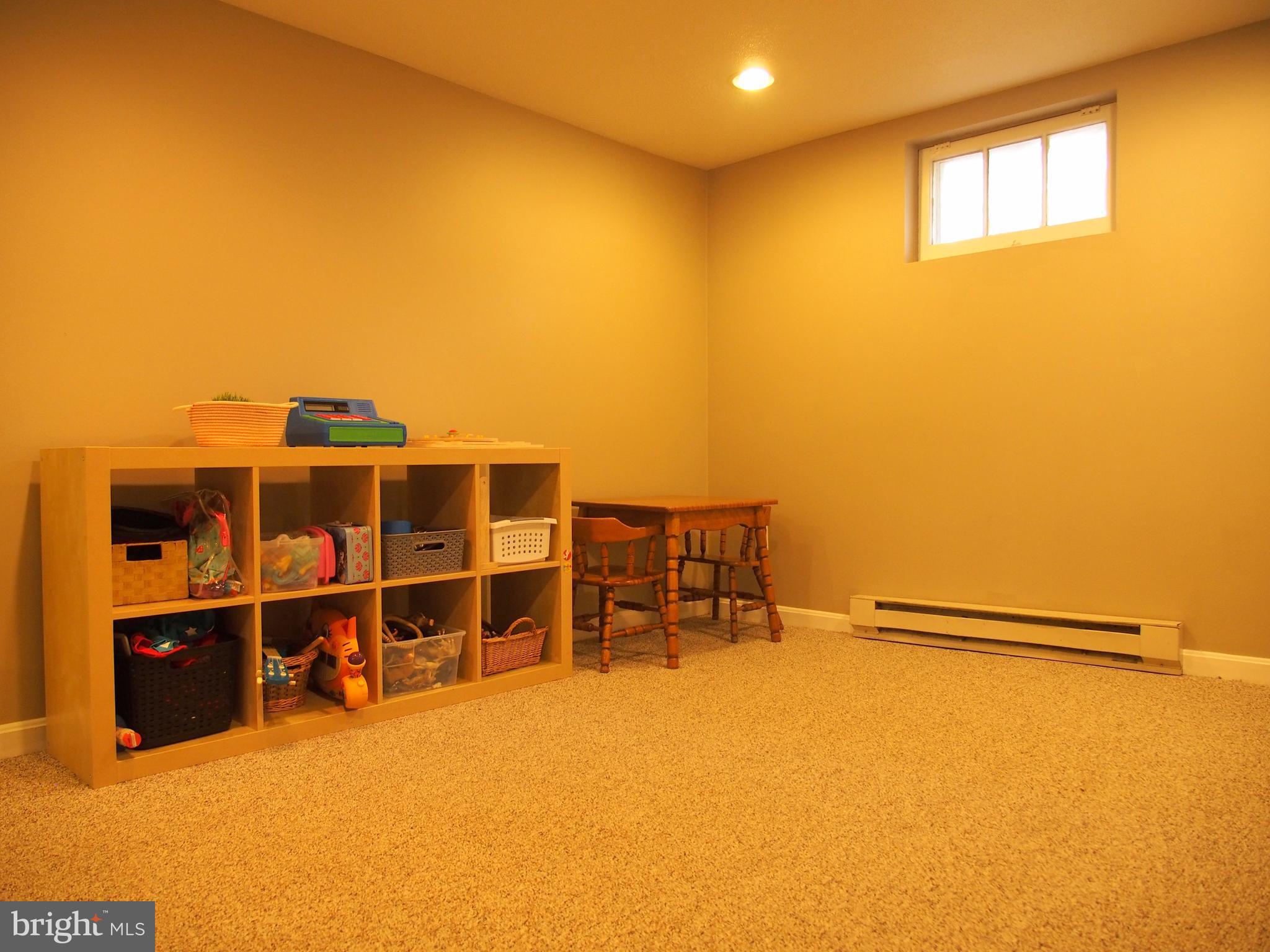 5560 Oakland Road Baltimore, MD 21227 - Photo 23 of 30 Interior (General)