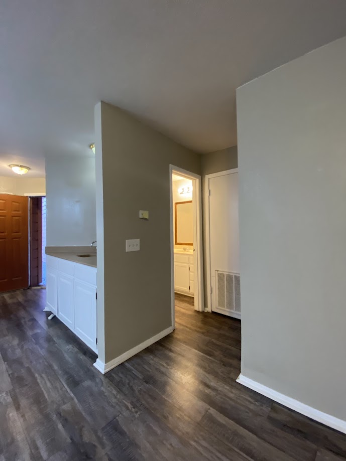 1305 West Villa Maria Road, Unit E102 Bryan, TX 77801 - Photo 10 of 13