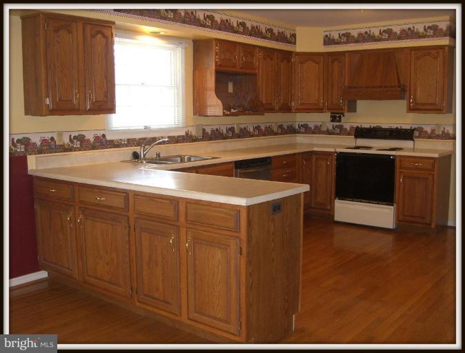 911 Edgewood Road Edgewood, MD 21040 - Photo 12 of 28 Open Kitchen (2)