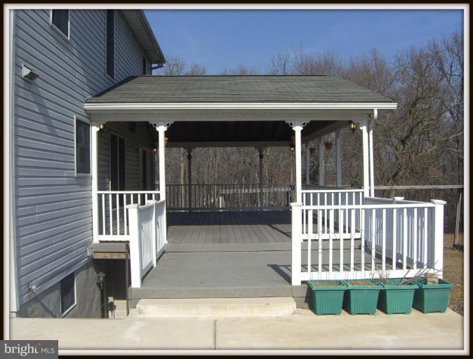 911 Edgewood Road Edgewood, MD 21040 - Photo 6 of 28 Deck