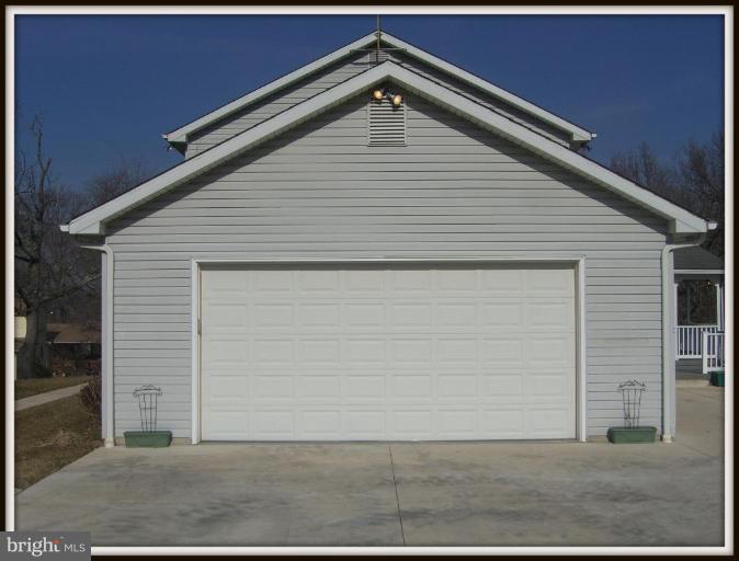 911 Edgewood Road Edgewood, MD 21040 - Photo 8 of 28 Garage Closed