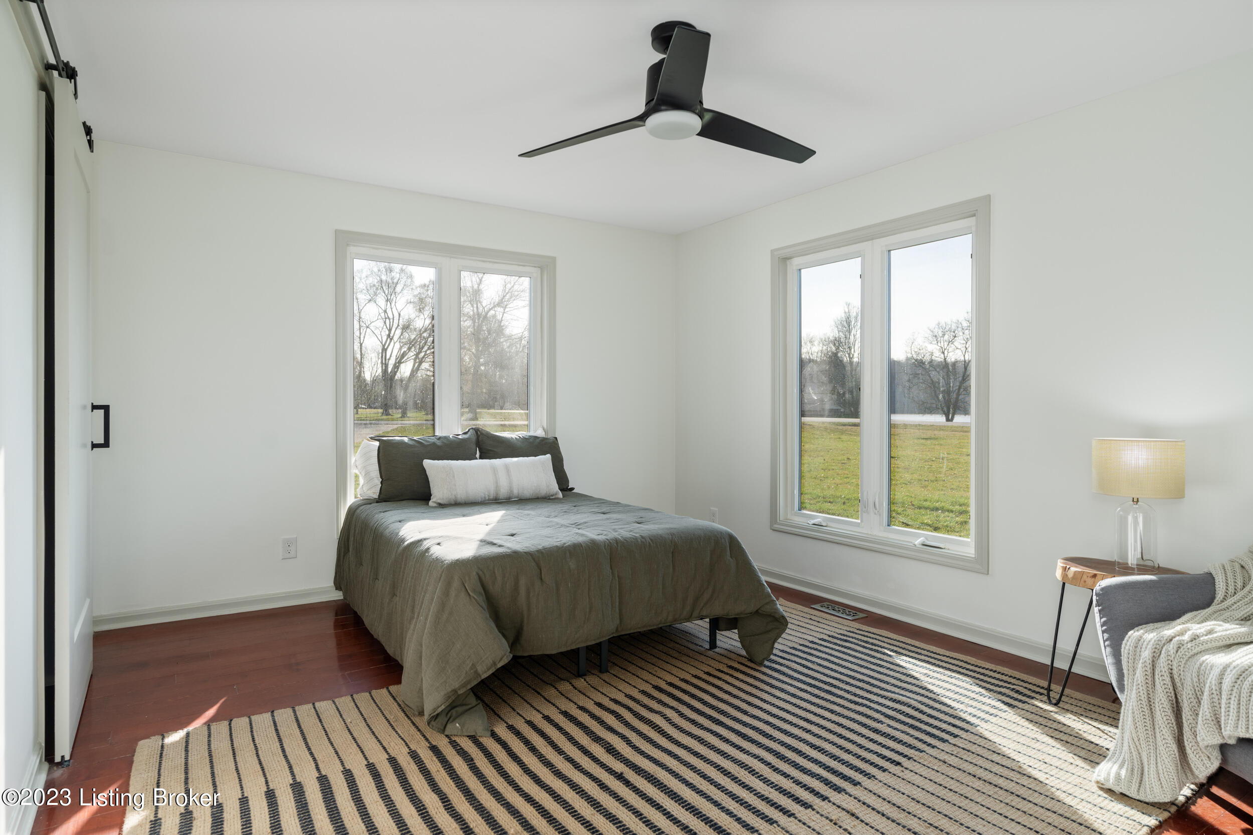 2101 Cardinal Harbour Road Prospect, KY 40059 - Photo 26 of 69 1st floor front corner bedroom