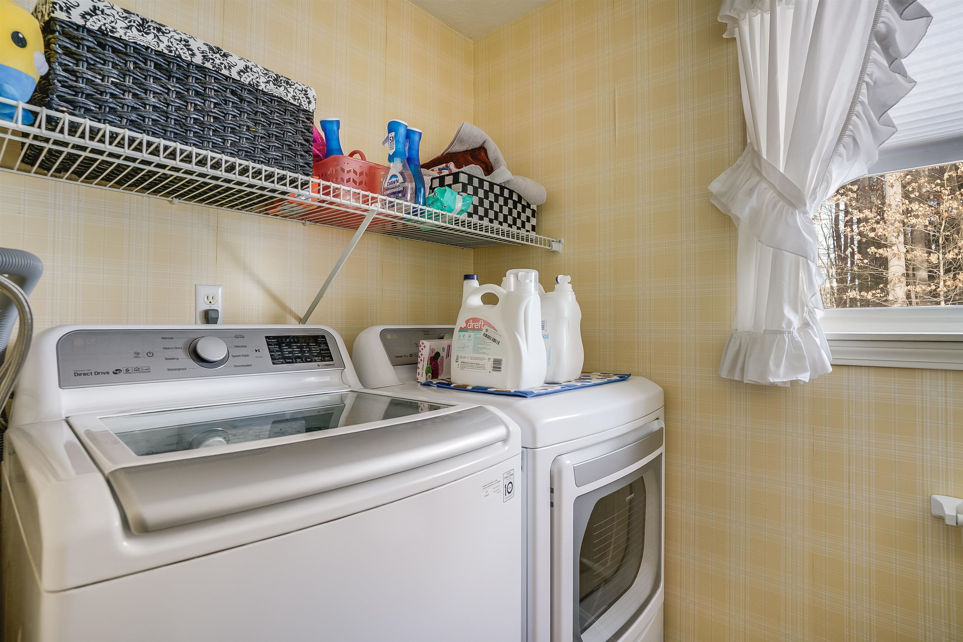 1 Logan Court Hudson, NH 03051 - Photo 21 of 36