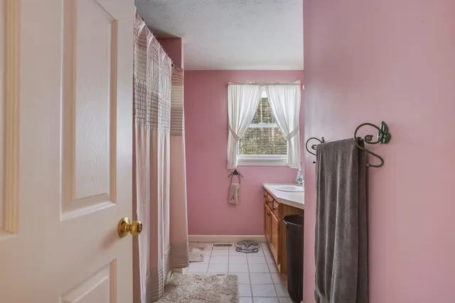 $559,900 | 1 Logan Court, Hudson, NH 03051