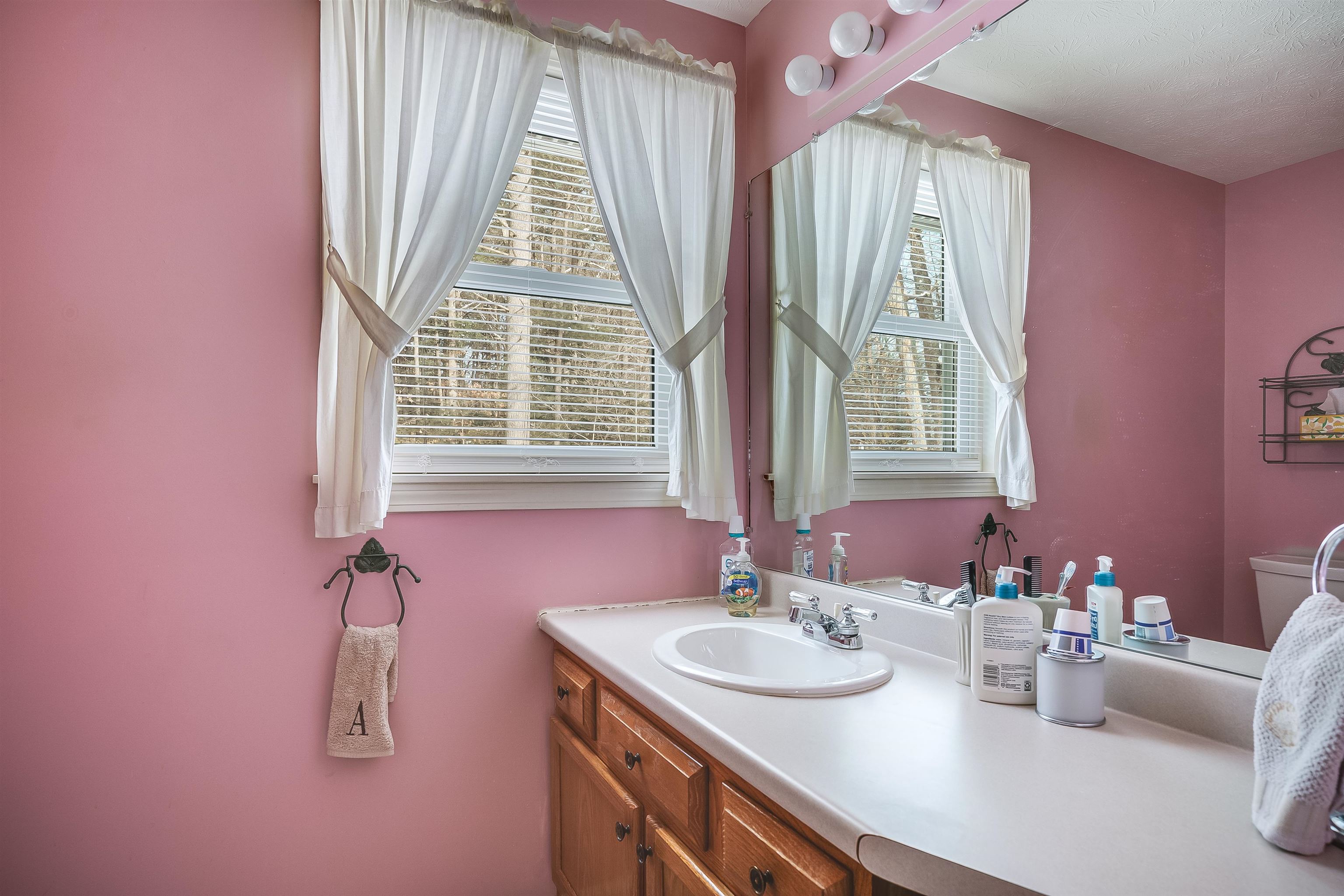 1 Logan Court Hudson, NH 03051 - Photo 27 of 36