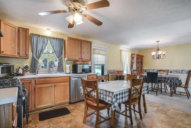 $559,900 | 1 Logan Court, Hudson, NH 03051