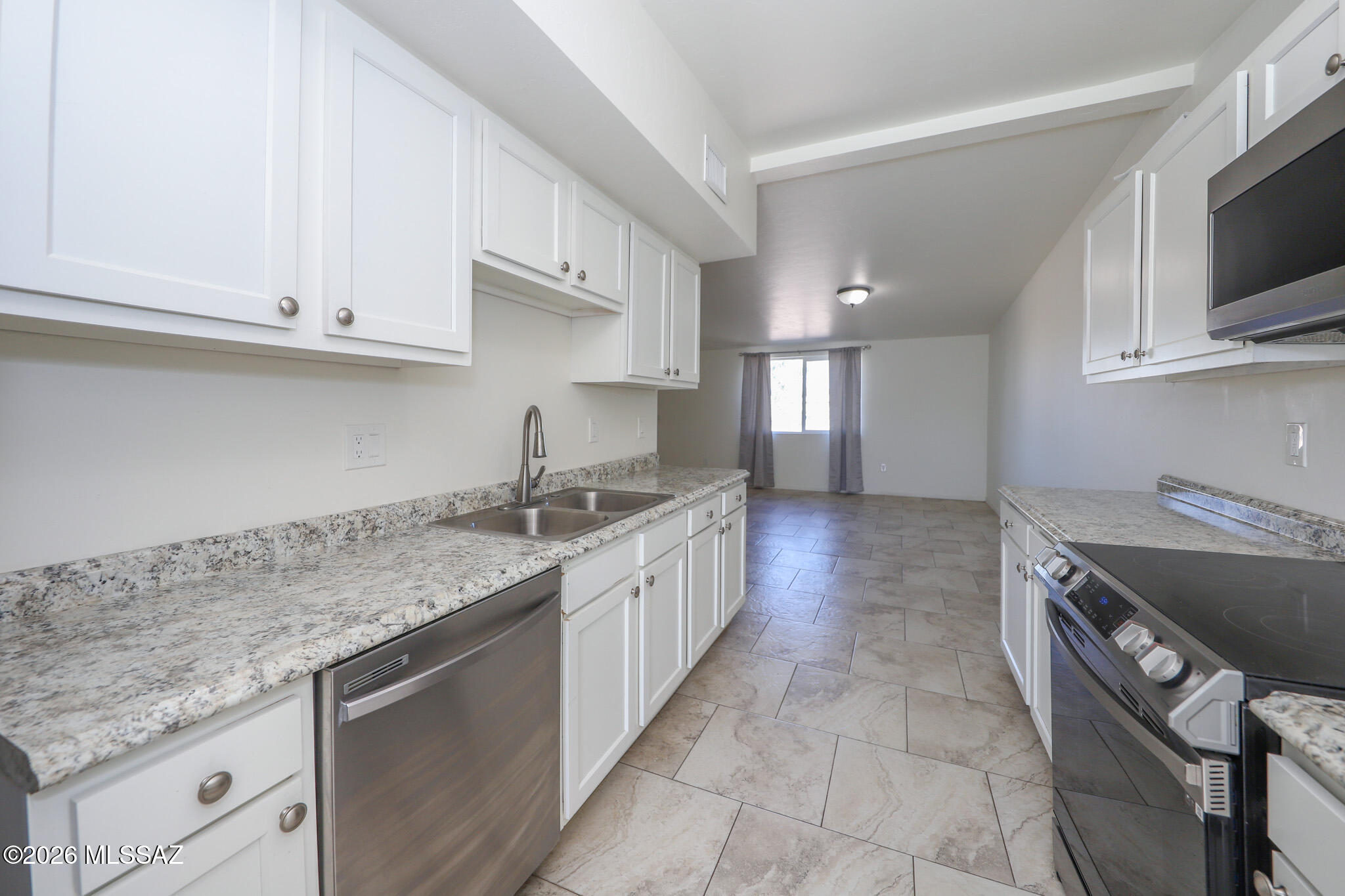215 West Navajo Road Tucson, AZ 85705 - Photo 12 of 46 Gallery Image 12