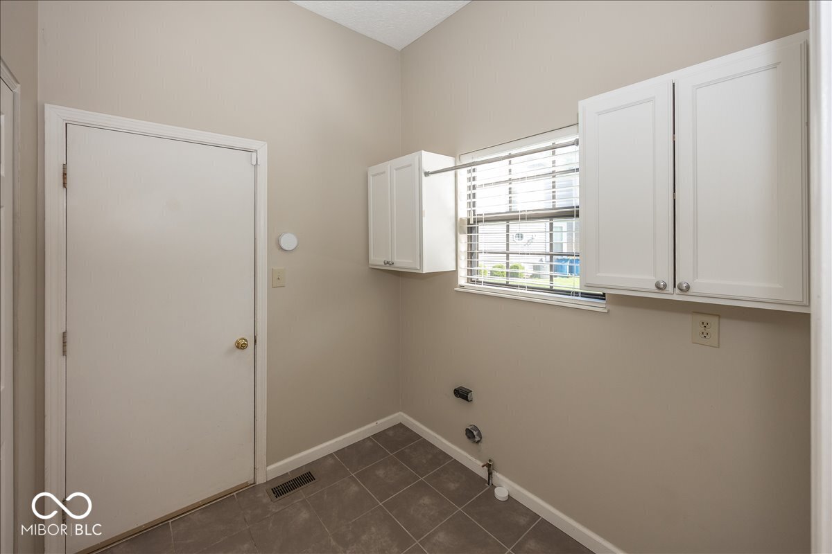 11179 Avery Row Fishers, IN 46038 - Photo 24 of 34