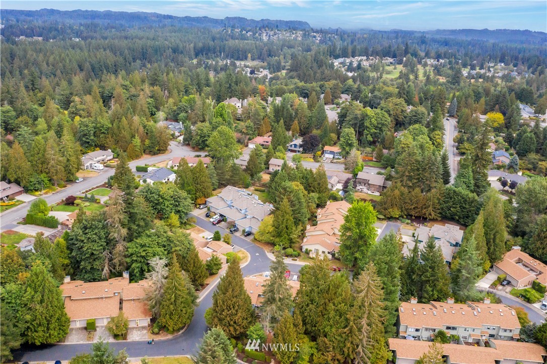 25419 213th Place Southeast, Unit 60 Maple Valley, WA 98038 - Photo 26 of 27 an aerial view of multiple house