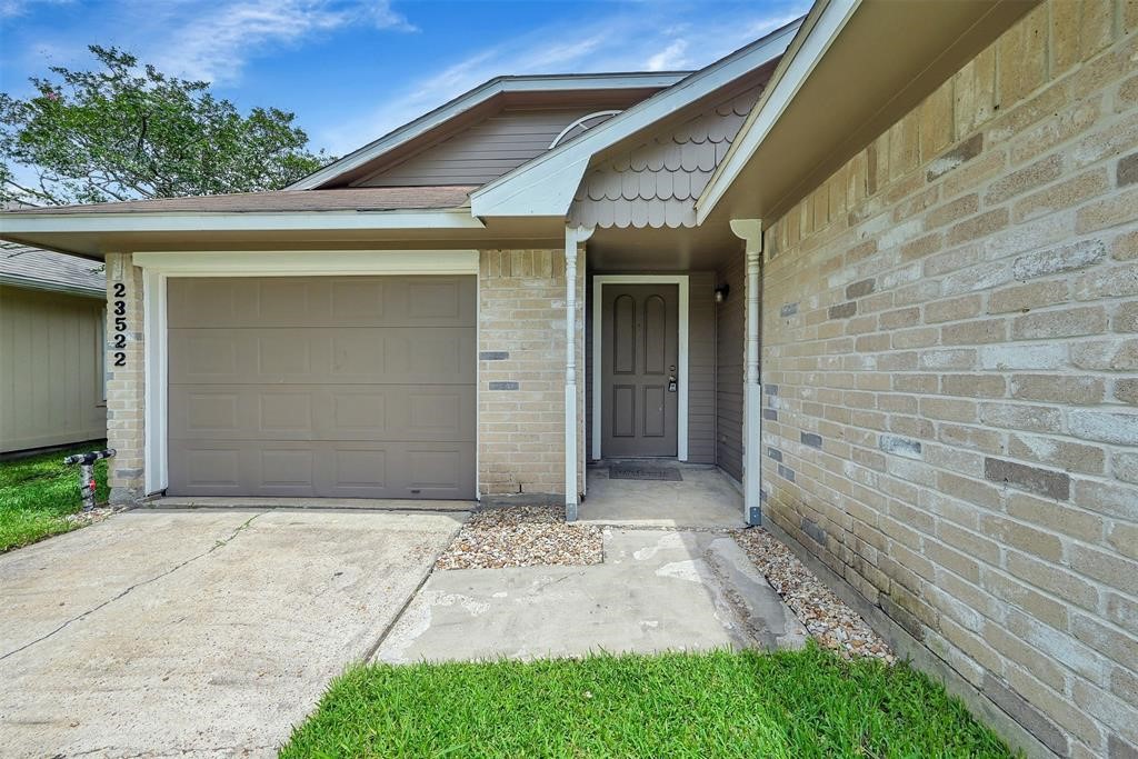 23522 Pebworth Place Spring, TX 77373 - Photo 2 of 12 Gallery Image 2