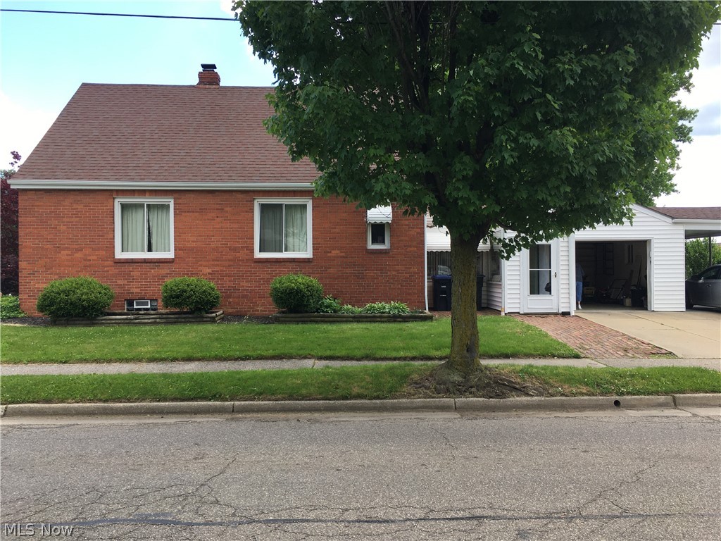 658 East Wilbeth Road Akron, OH 44306 - Photo 7 of 24 West elevation