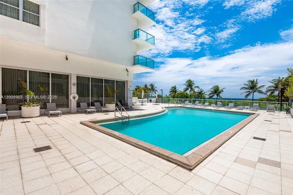 $5,500 | 9511 Collins Avenue, Unit 811, Surfside, FL 33154