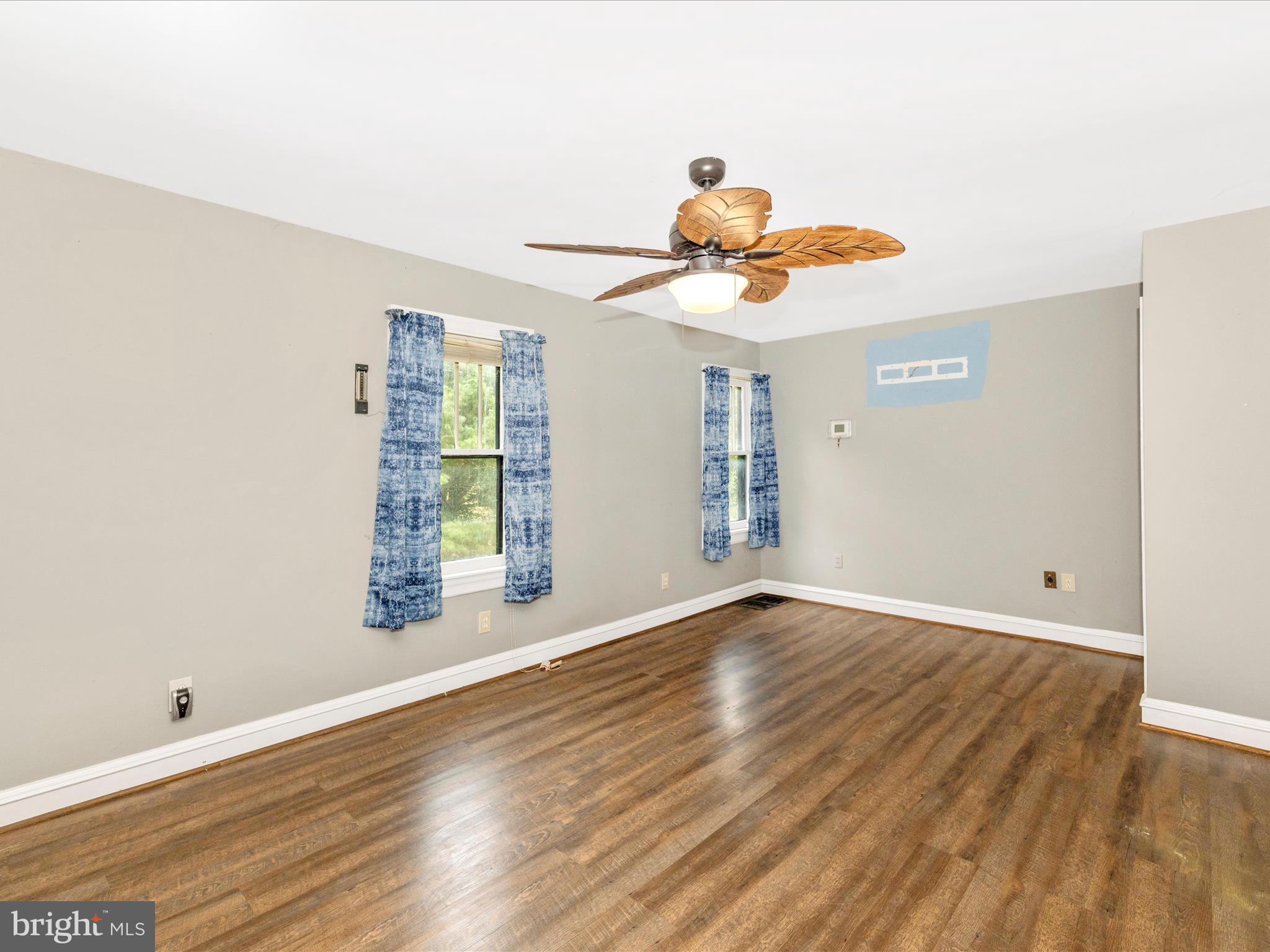 13609 Blairs Valley Road Clear Spring, MD 21722 - Photo 8 of 45 Living Room