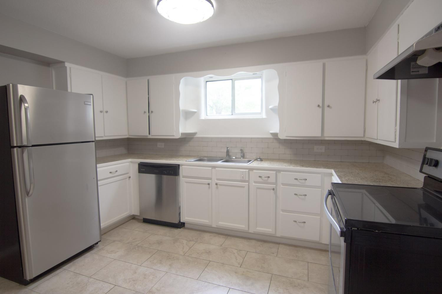 3320 27th Street Lubbock, TX 79410 - Photo 7 of 14 Photo 7