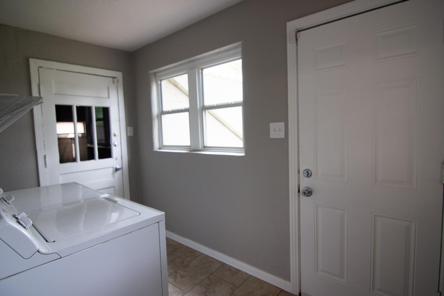 3320 27th Street Lubbock, TX 79410 - Photo 9 of 14 Photo 9