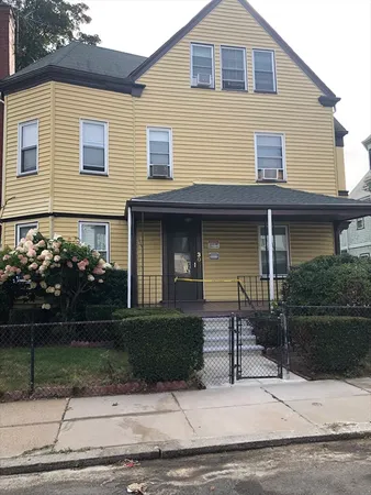 $3,000 | 30 Wenonah Street, Unit 1, Boston, MA 02121