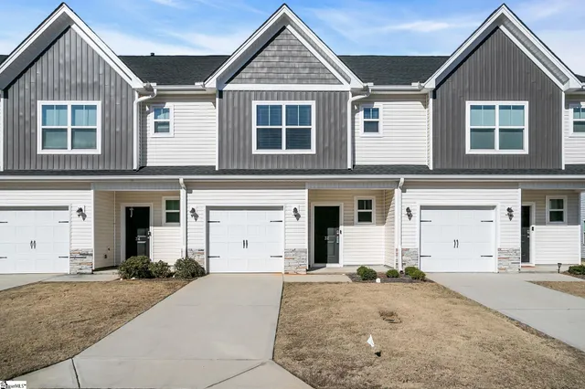 $229,000 | 32 Apricot Lane, Duncan, SC 29334