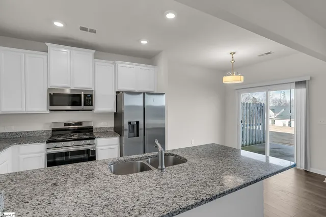 $229,000 | 32 Apricot Lane, Duncan, SC 29334