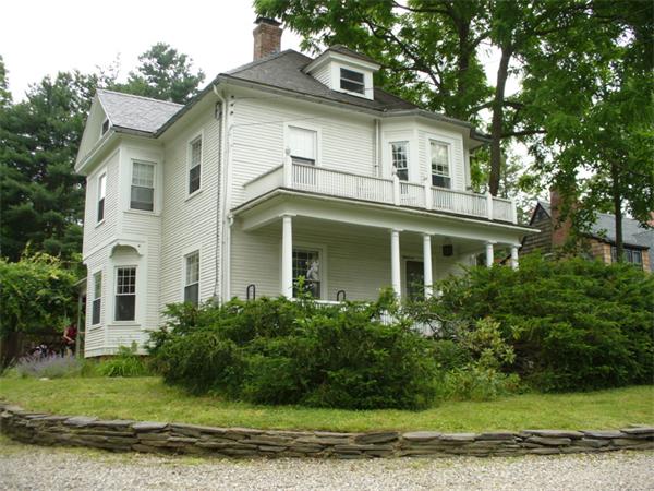 20 Triangle Street Amherst, MA 01002 - Photo 1 of 21