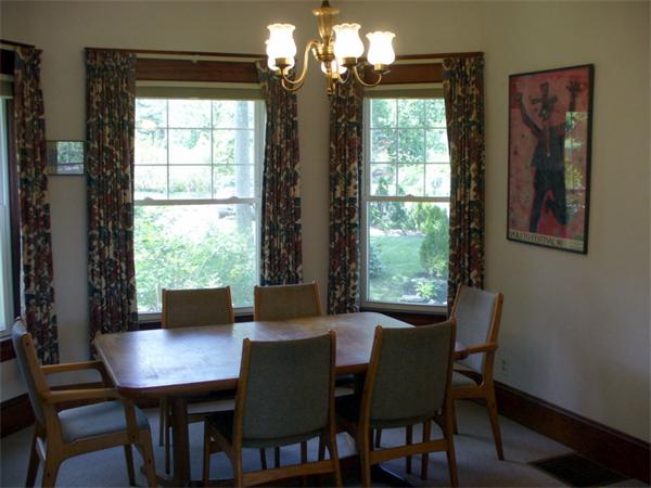 20 Triangle Street Amherst, MA 01002 - Photo 17 of 21