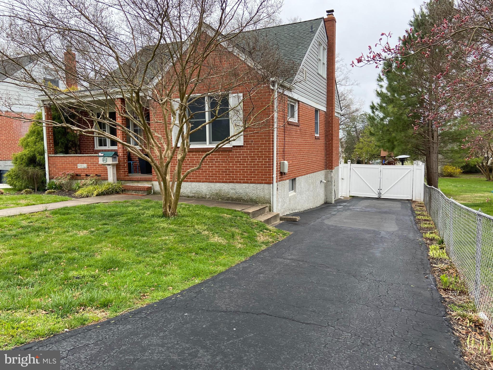 313 Savannah Road Essex, MD 21221 - Photo 2 of 22 Exterior front
