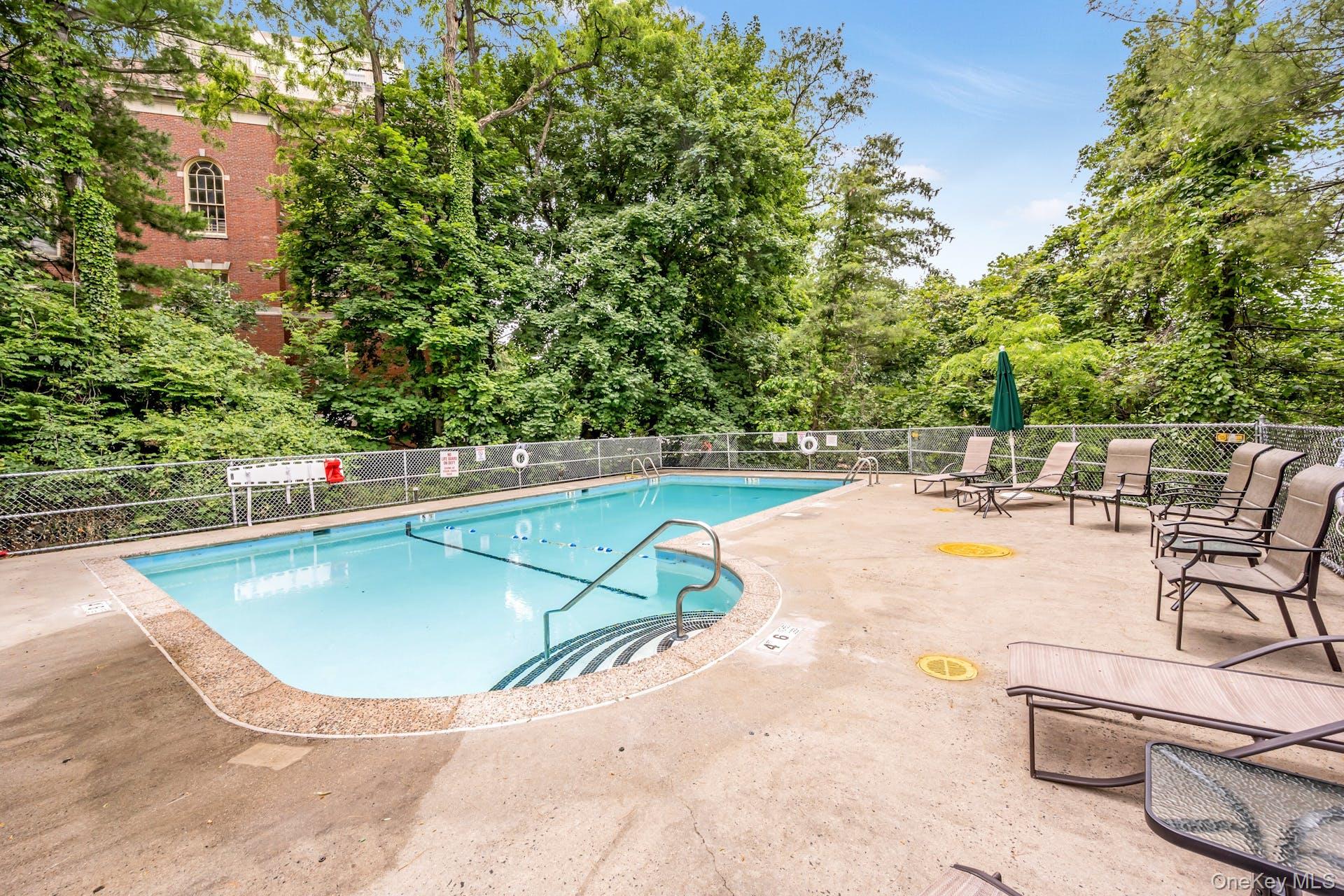 1270 North Avenue, Unit 1P New Rochelle, NY 10804 - Photo 24 of 35