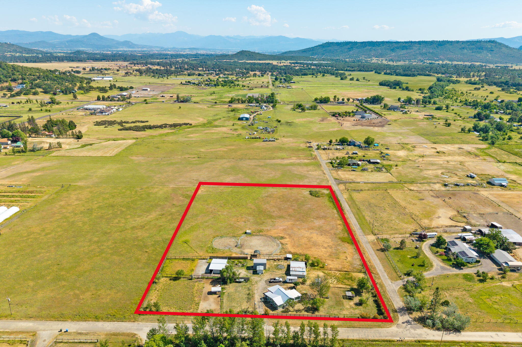 4071 Winnetka Road White City, OR 97503 - Photo 1 of 50 ApxWR (5) L