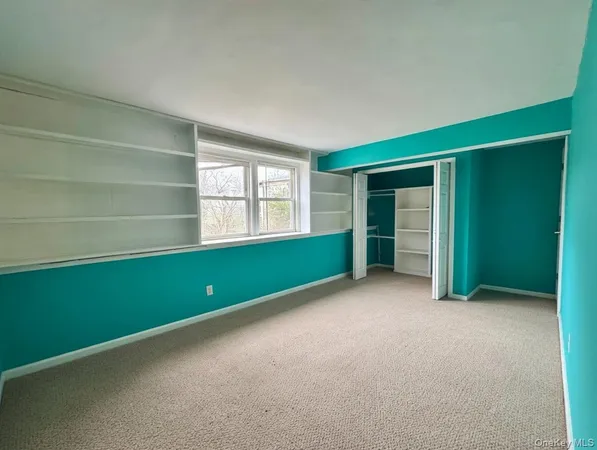 $699,999 | 160 Lincoln Boulevard, Hauppauge, NY 11788