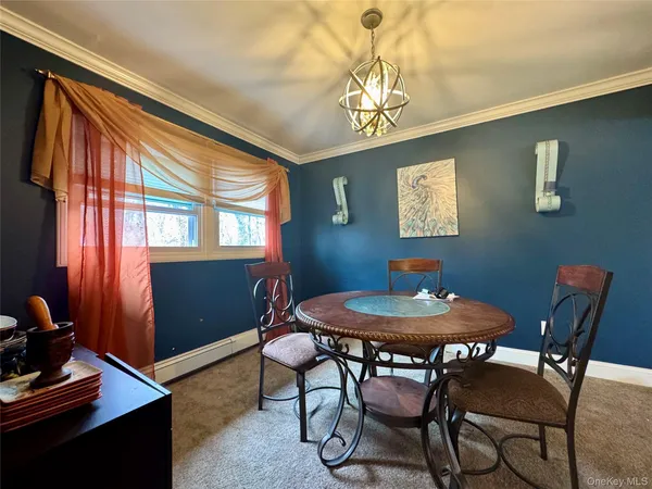 $699,999 | 160 Lincoln Boulevard, Hauppauge, NY 11788