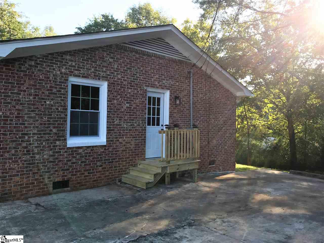 115 Rigdon Circle Pickens, SC 29671 - Photo 3 of 24 Gallery Image 3