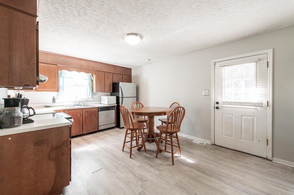 144 Old Barnwell Road Aiken, SC 29803 - Photo 7 of 16 Backyard Access!