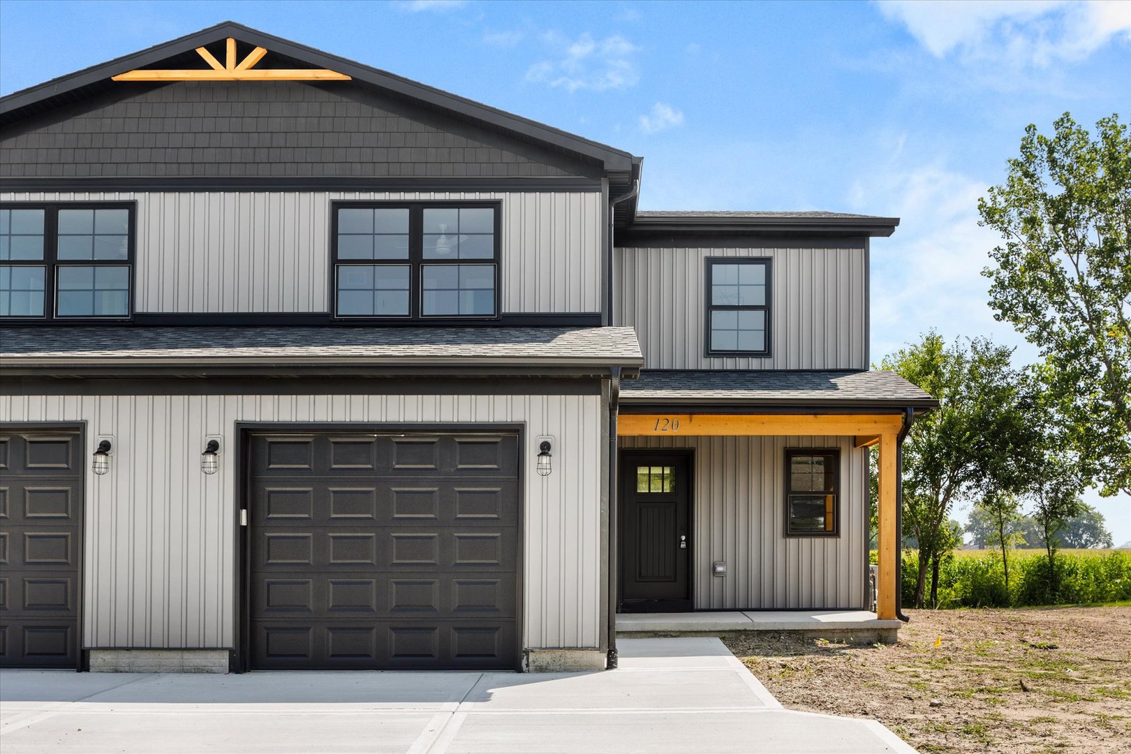 120 Kevin Drive Diamond, IL 60416 - Photo 1 of 24 a front view of a house