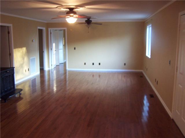 556 Lowe Branch Road Centerville, TN 37033 - Photo 5 of 20 Gallery Image 5