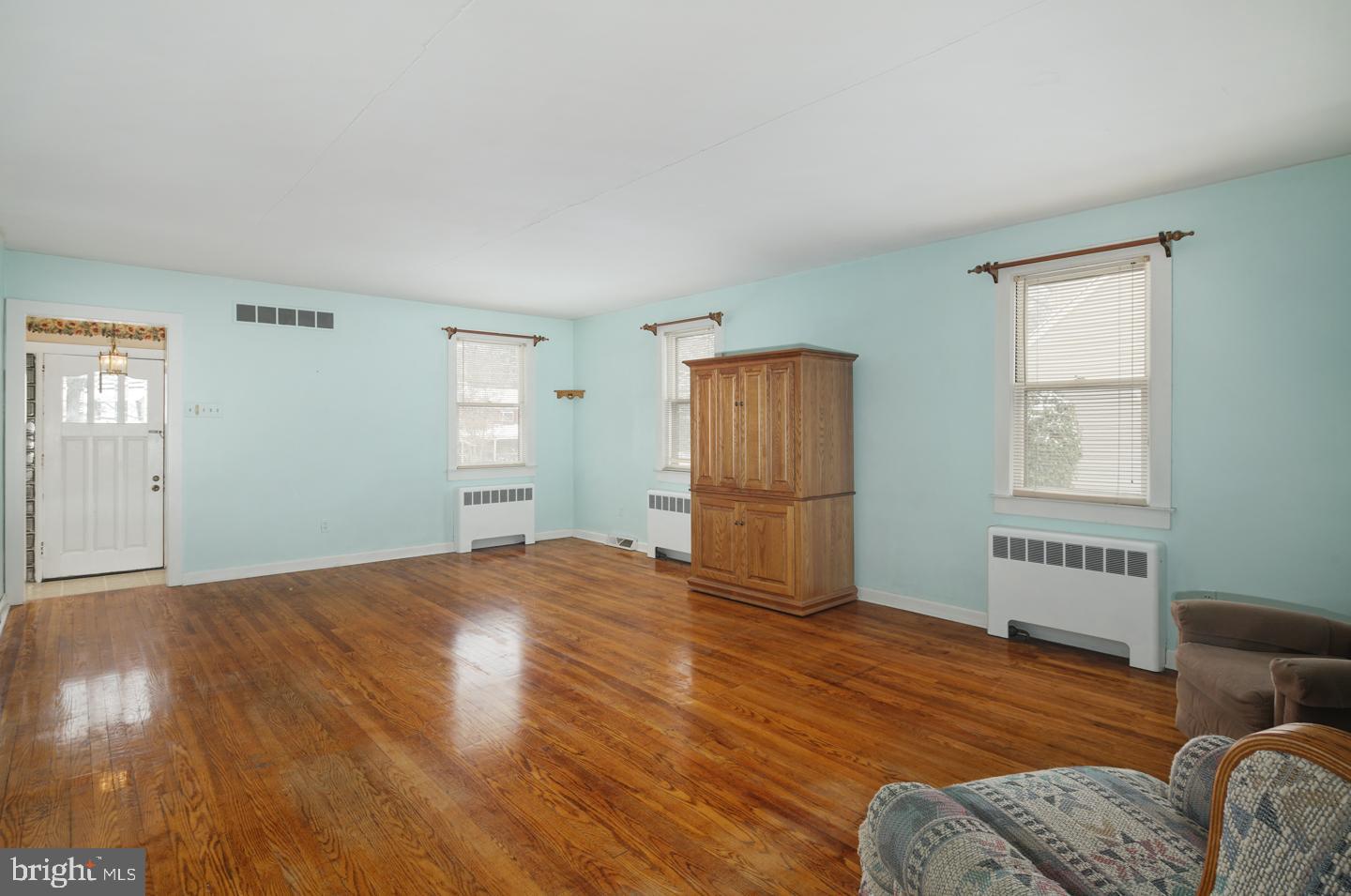 1524 Prospect Ridge Boulevard Haddon Heights, NJ 08035 - Photo 4 of 34 Living room - hardwood flooring throughout