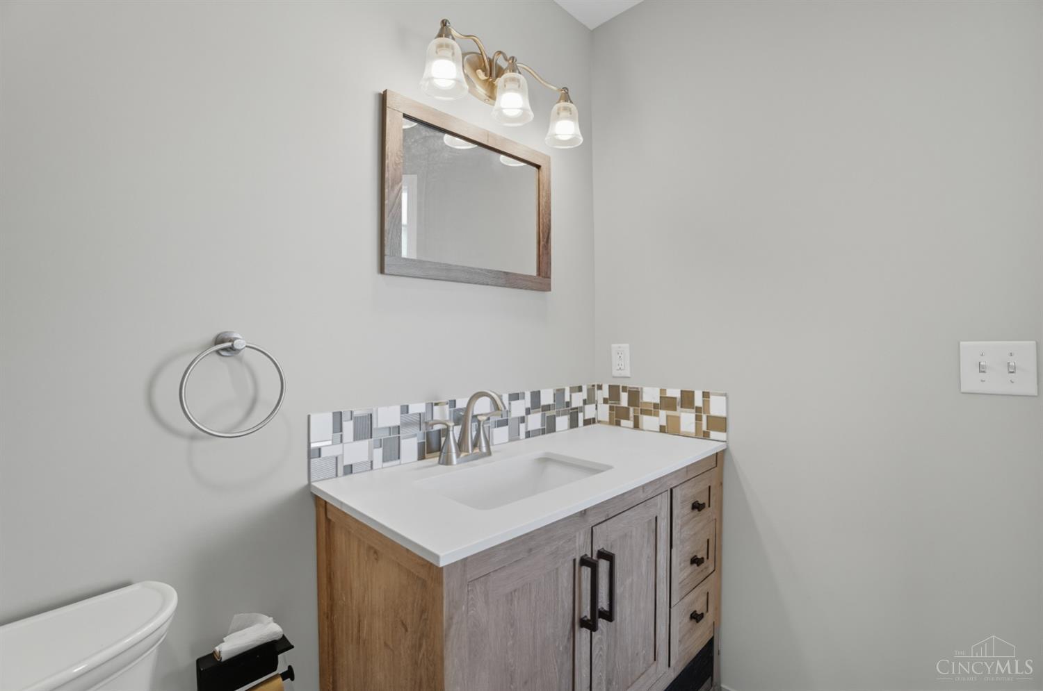 11565 Regency Square Court, Unit 9 Cincinnati, OH 45231 - Photo 12 of 20