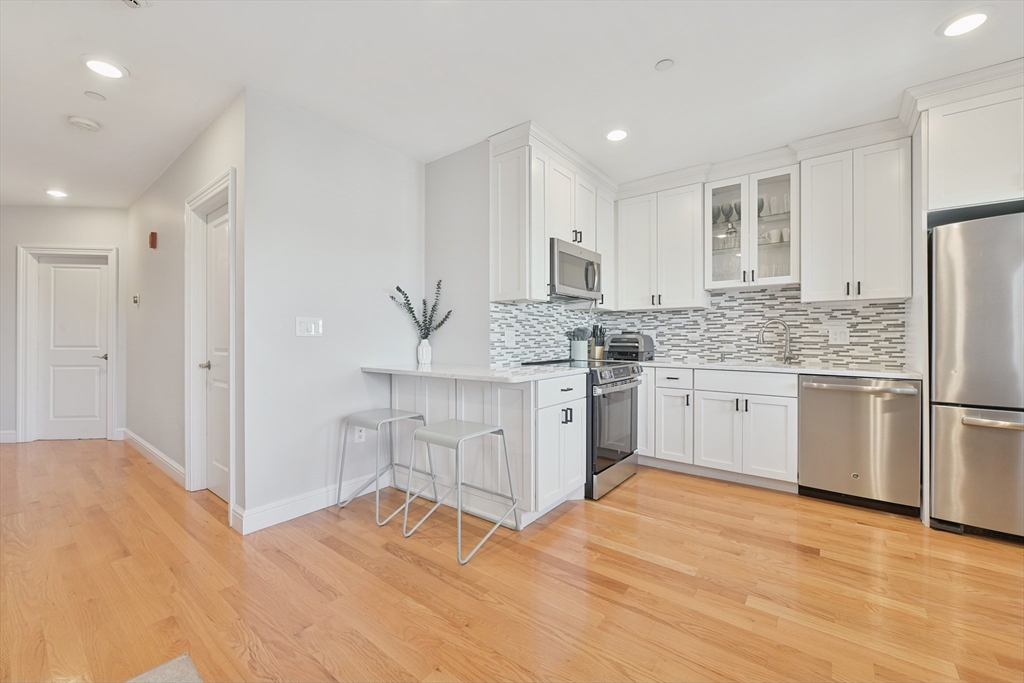 214-216 East Eagle Street, Unit 5 Boston, MA 02128 - Photo 6 of 16