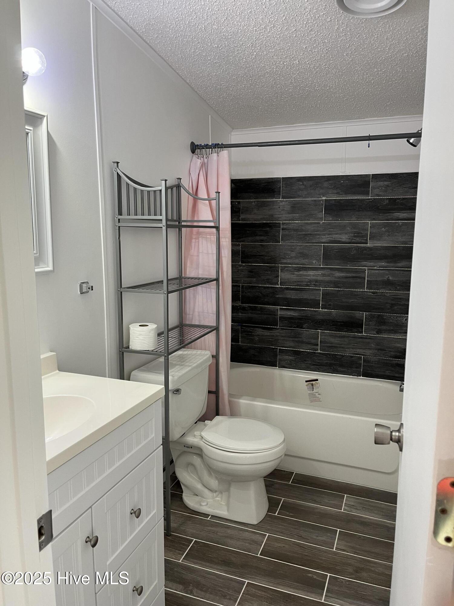 980 Union Branch Road Corapeake, NC 27926 - Photo 5 of 14 hall bath