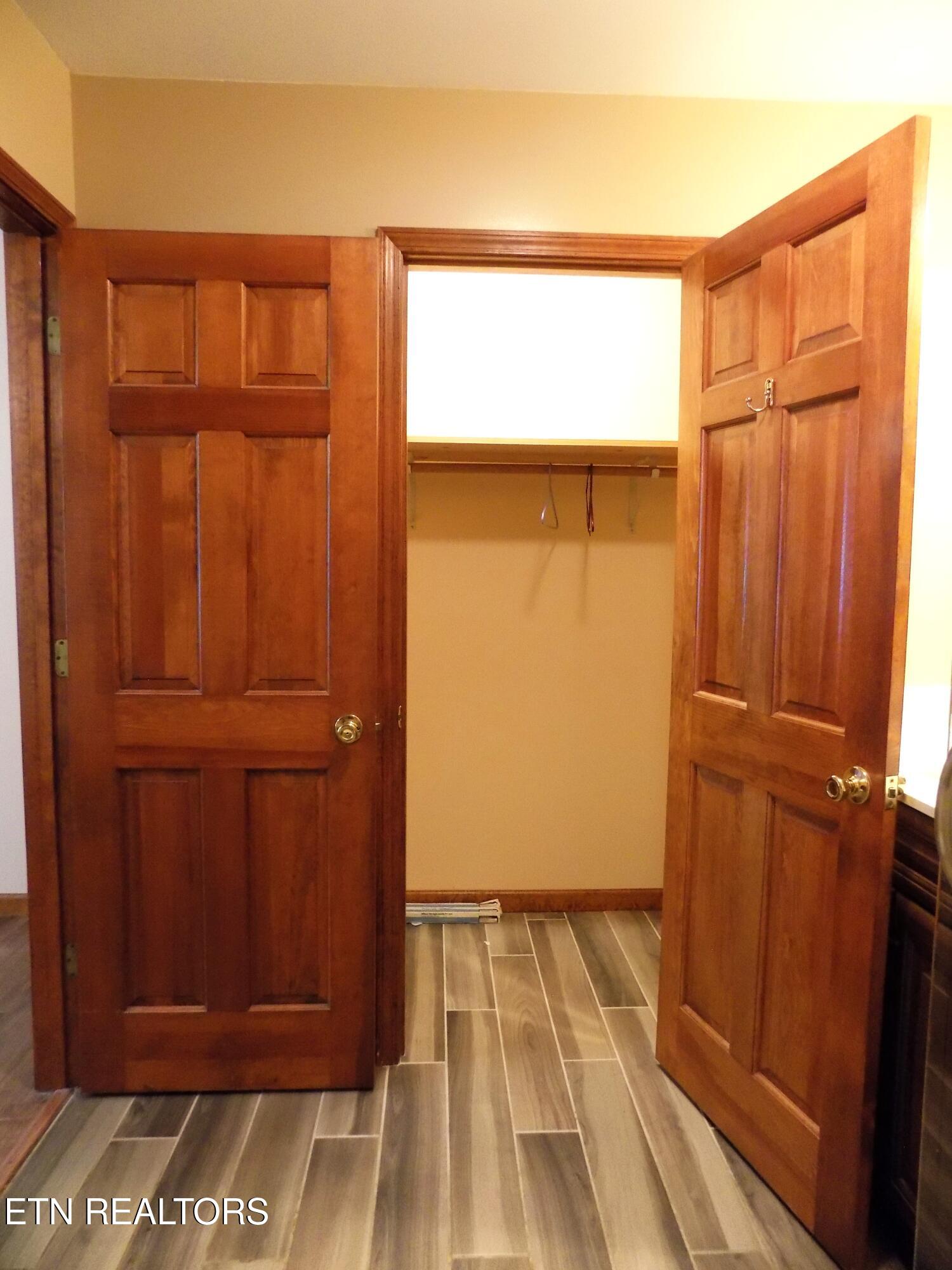 509 Alpine Circle Talbott, TN 37877 - Photo 18 of 44 Master Closet