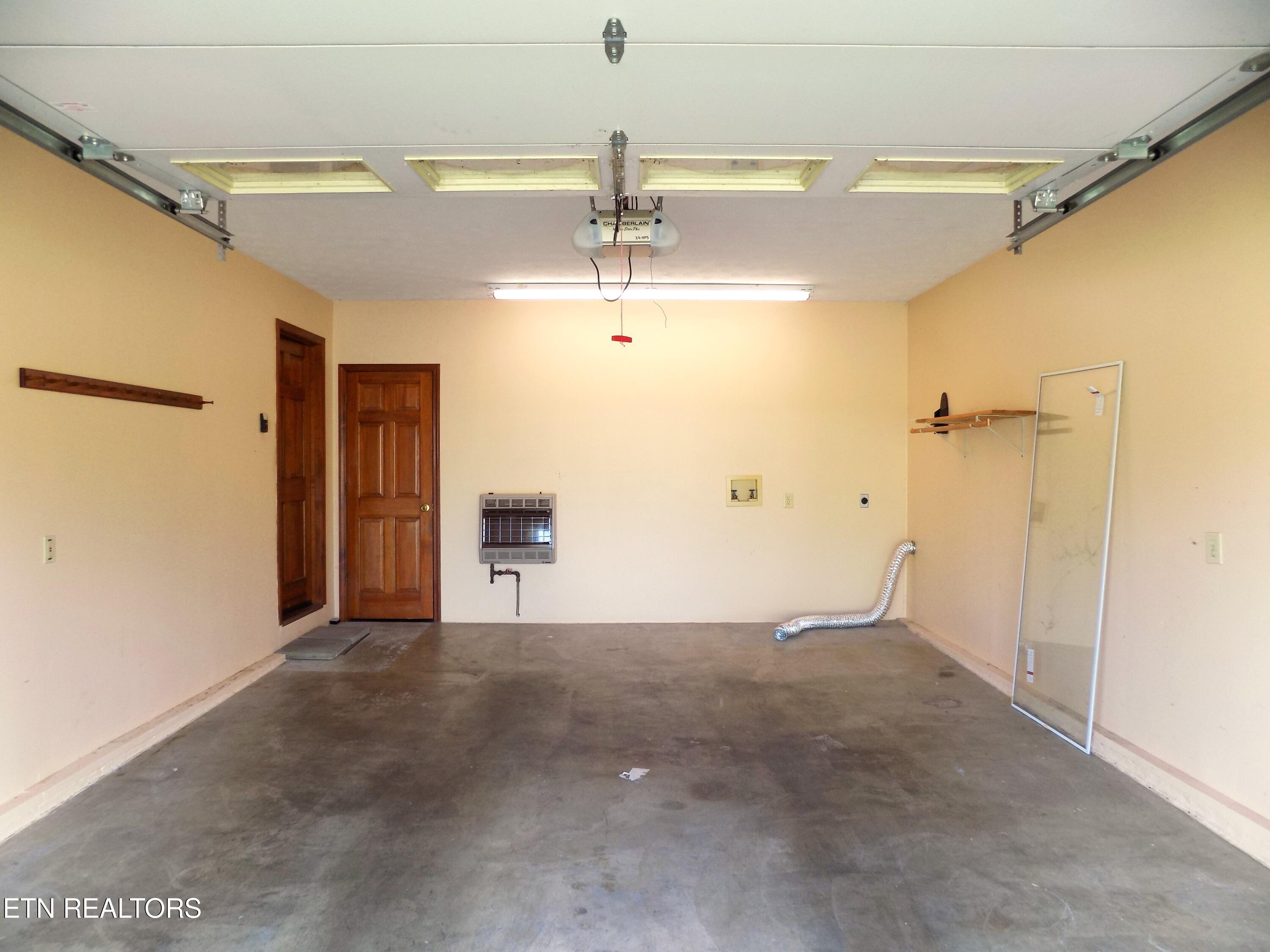 509 Alpine Circle Talbott, TN 37877 - Photo 28 of 44 Main Lvl Garage