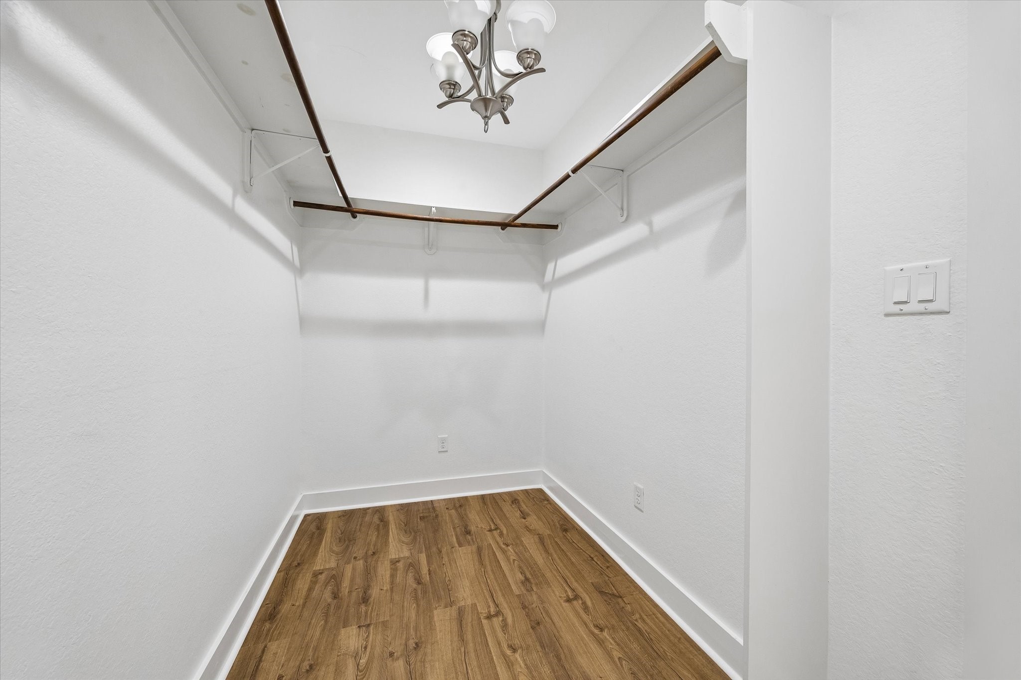 5105 Chapman Street Houston, TX 77009 - Photo 23 of 49 Primary Bedroom Walk in Closet!