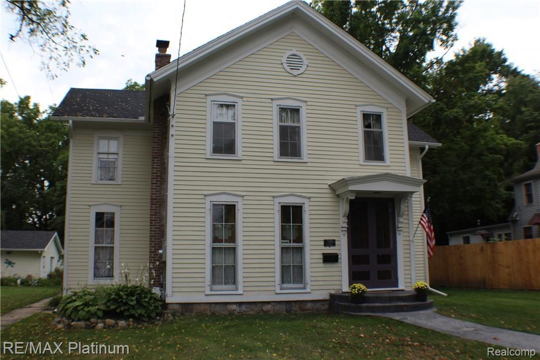 300 East South Holly Road Fenton, MI 48430 - Photo 2 of 38 IMG_0244.JPG