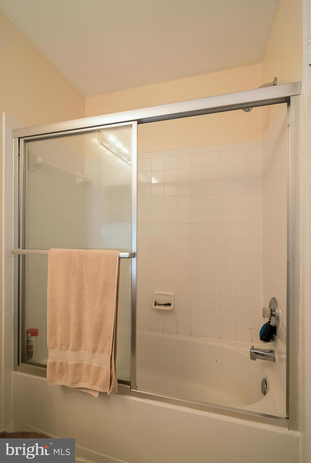 105 Whitestone Way Frederick, MD 21702 - Photo 15 of 24 Bath