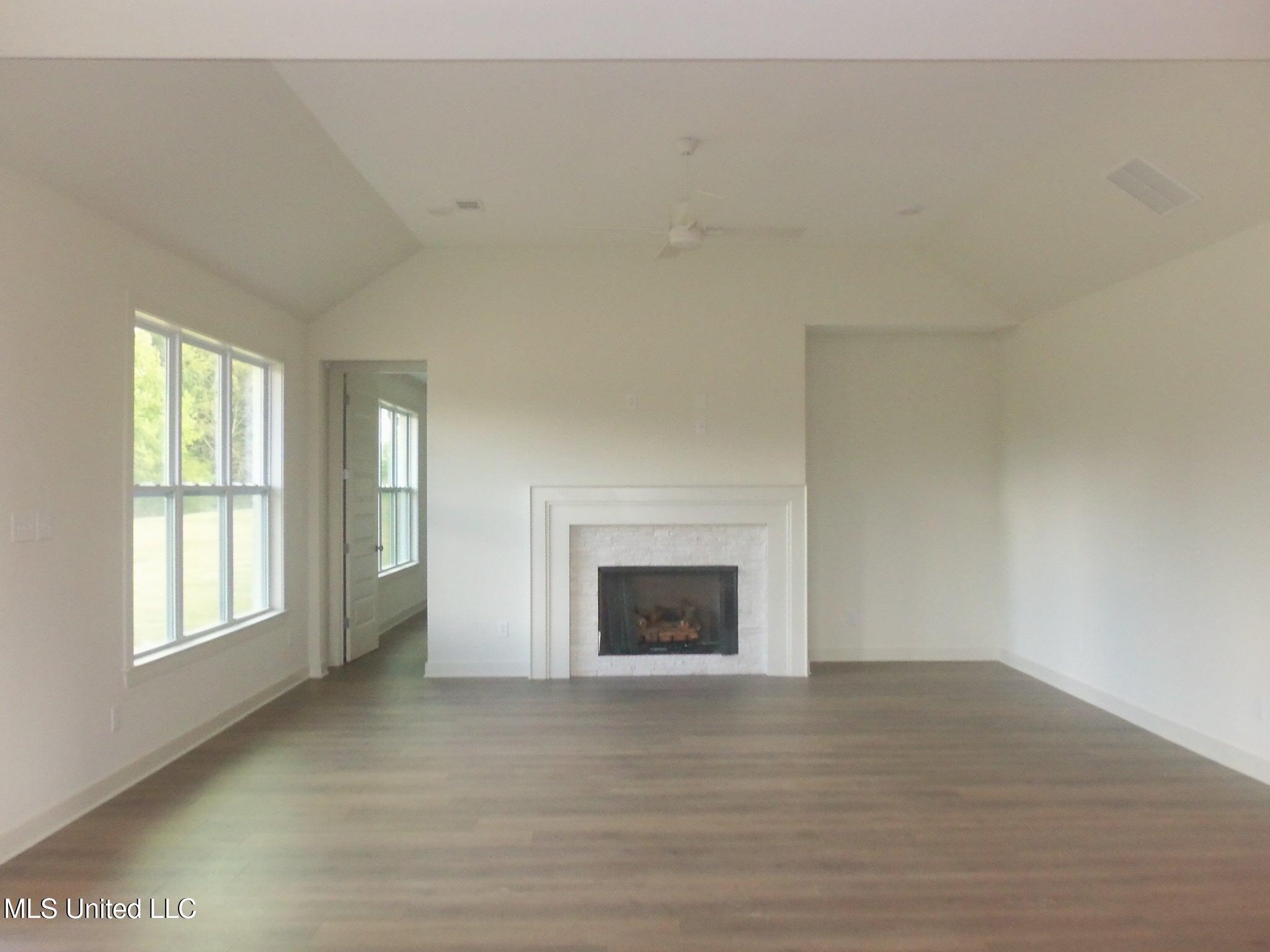 3372 Blooming Grv Road Olive Branch, MS 38654 - Photo 14 of 23 100_1440