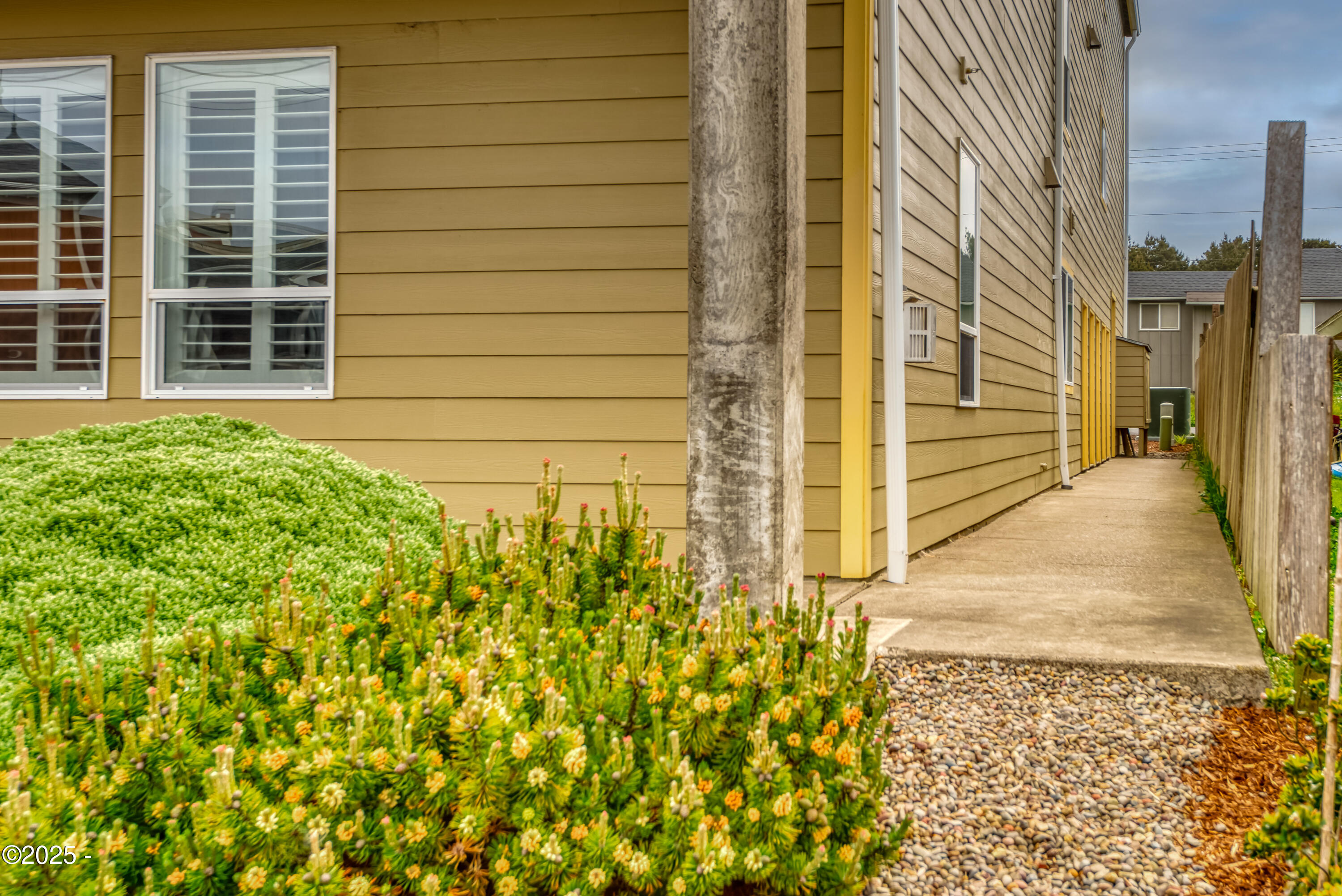 1120 Northwest Spring Street Newport, OR 97365 - Photo 4 of 25 SpringSt16