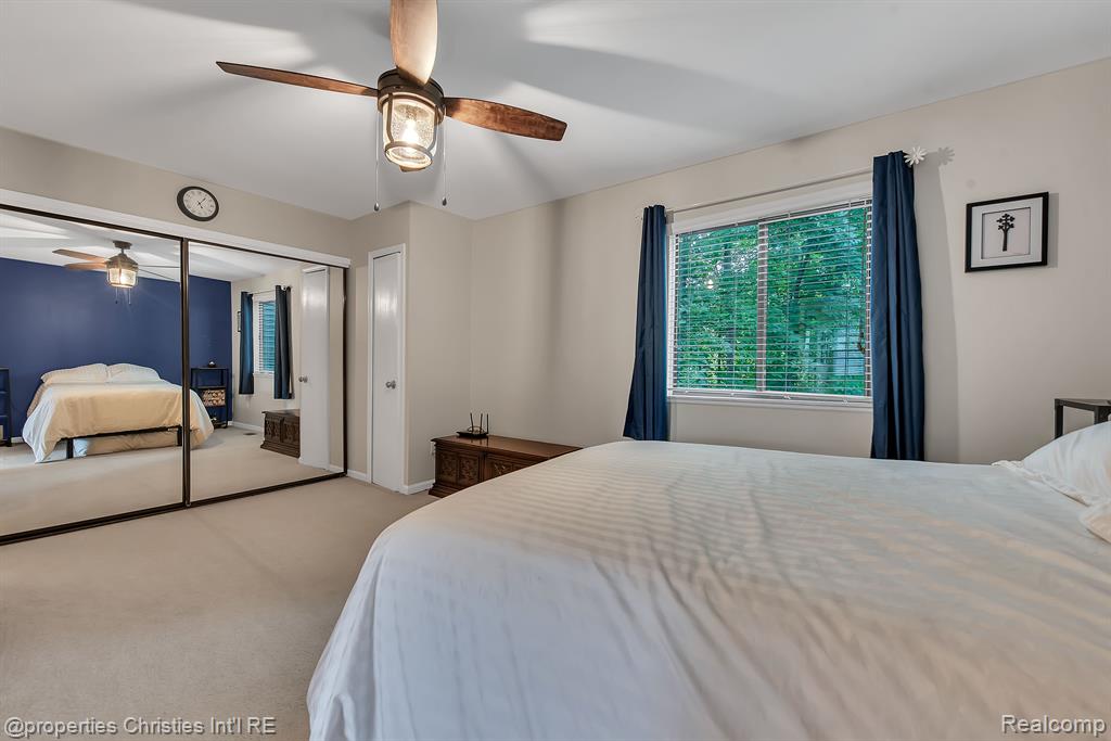 1562 Streamwood Court Rochester Hills, MI 48307 - Photo 23 of 26