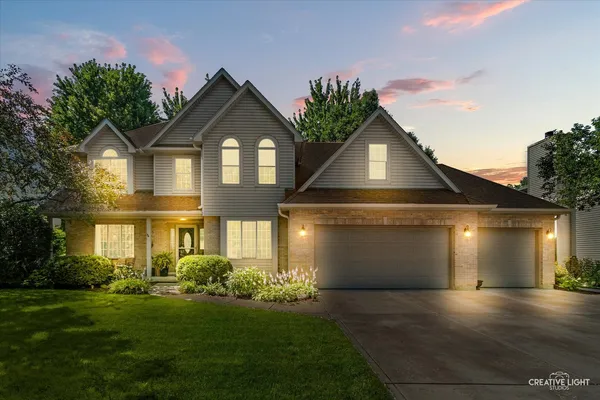 $549,990 | 216 Willowwood Drive, Oswego, IL 60543