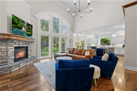 $1,465,000 | 14302 Briar Street, Leawood, KS 66224